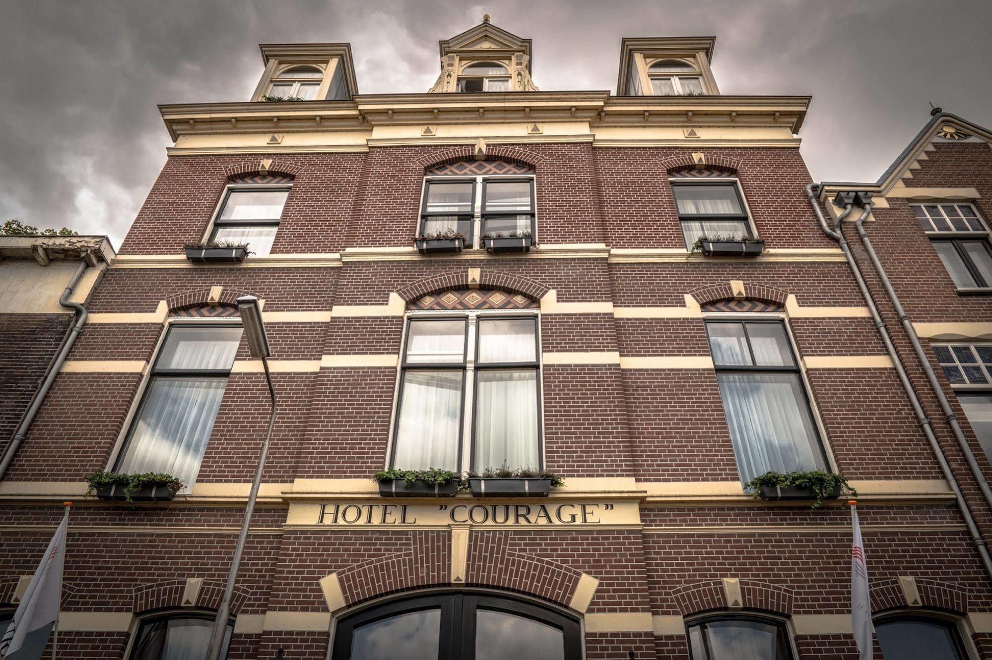Hotel Courage Waalkade Nijmegen Zewnętrze zdjęcie